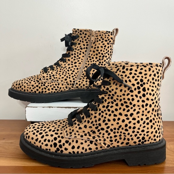 Women’s Pierre Dumas Amora-1 Cheetah Print Combat Boot Side Zip Lace Up Size 10 - Picture 2 of 11